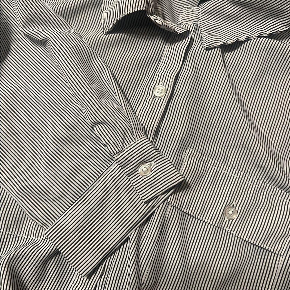 White and Black Stripped Button Up Shirt Size XL #womens #forma #buttonup #cute